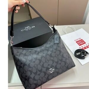 Coach LAUREL SHOULDER BAG IN SIGNATURE CANVAS